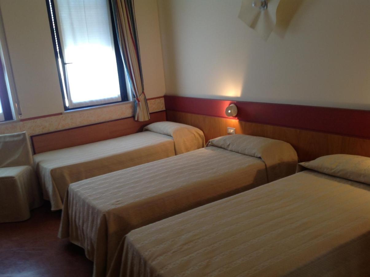 Hotel Roma Bussolengo Camera foto