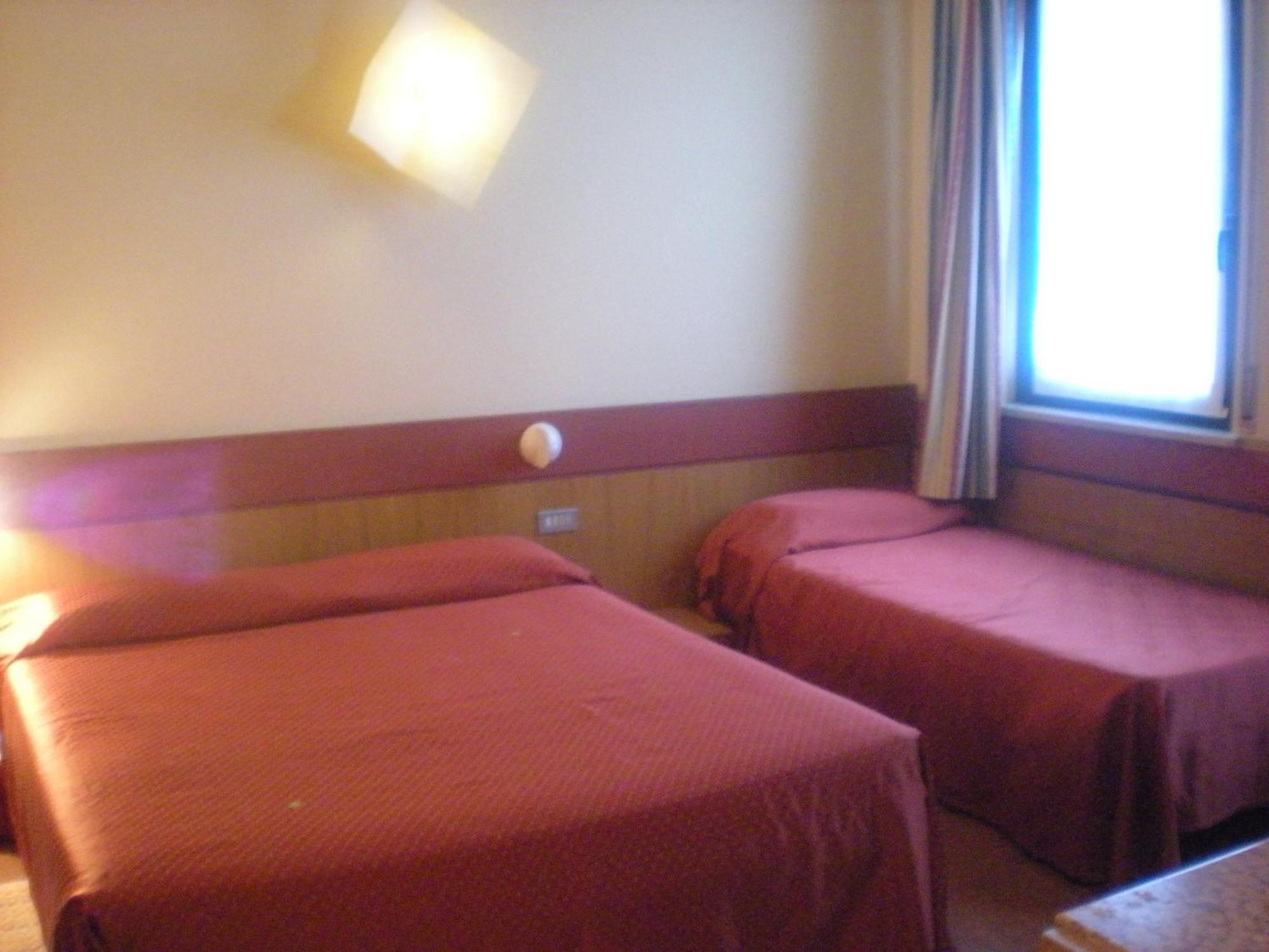 Hotel Roma Bussolengo Esterno foto